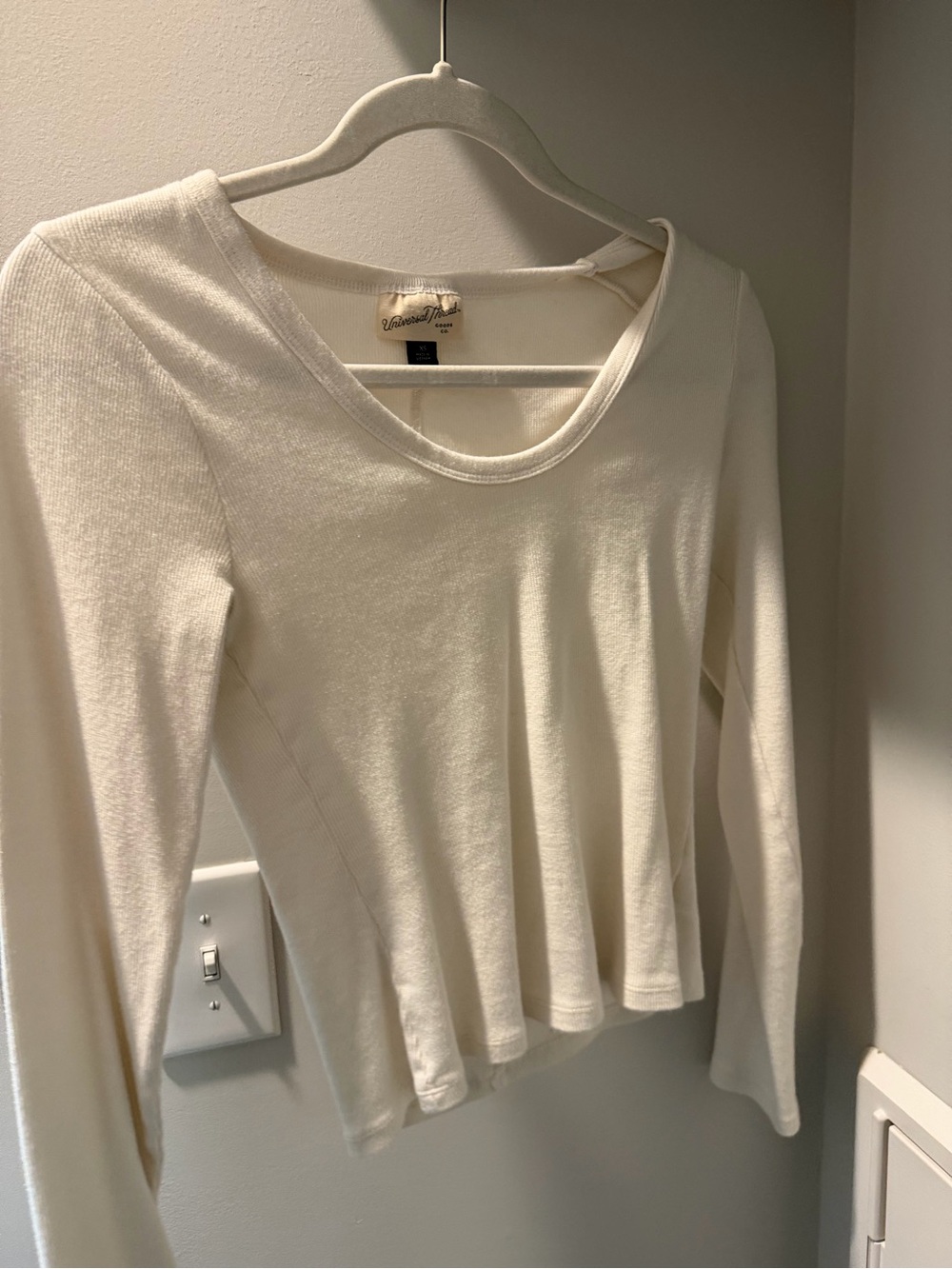 Universal Thread Cream Scoop Neck Long-Sleeve Top